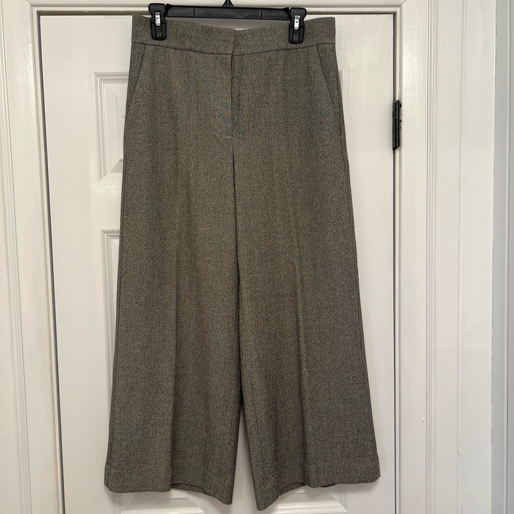 WOMENS ANN TAYLOR TROUSERS LIKE NEW SIZE 6
